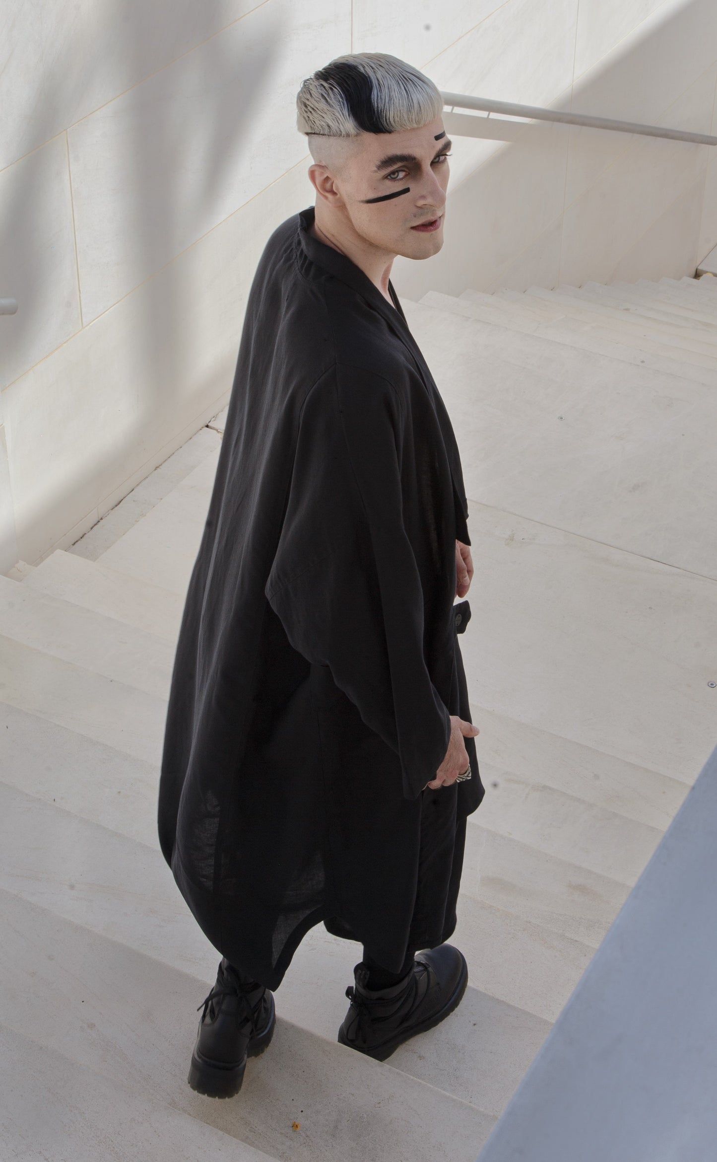 RETRO-FUTURE Kimono gabardina unisex de lino