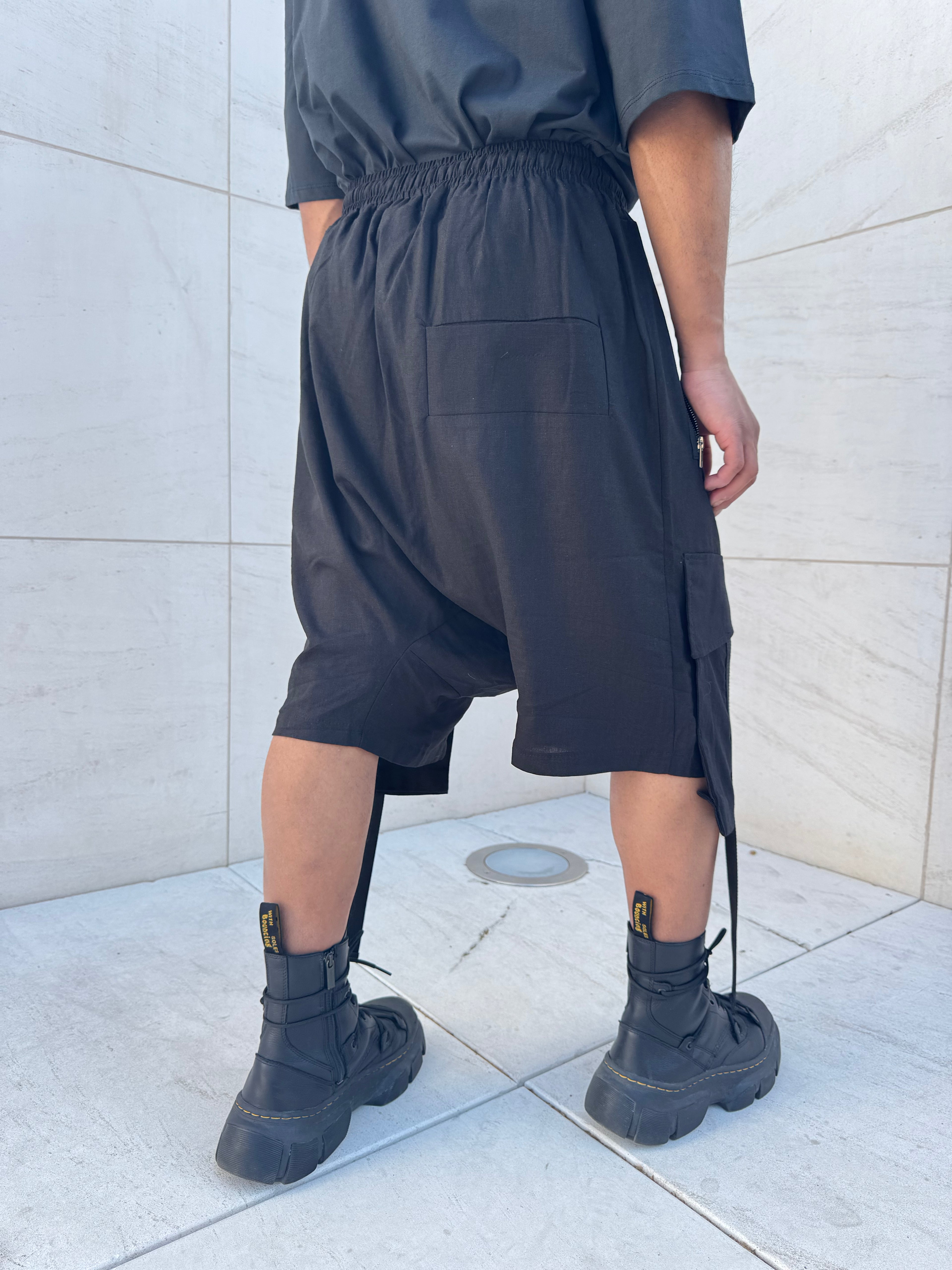GLITCH                                                                                                                                                                                Pantalone corto unisex in lino - SOLO 3 RIMASTI!