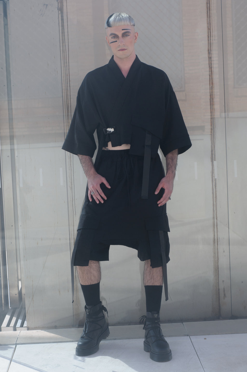 GLITCH                                         Pantalón corto unisex de lino  ¡SOLO 4 EN STOCK!